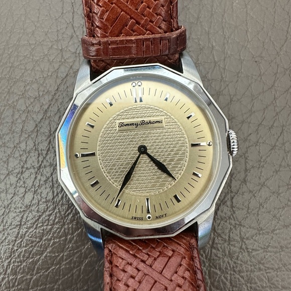 Tommy Bahama Two-Tone Exquisite Leather Strap Vintage Watch Treasure - Picture 1 of 9